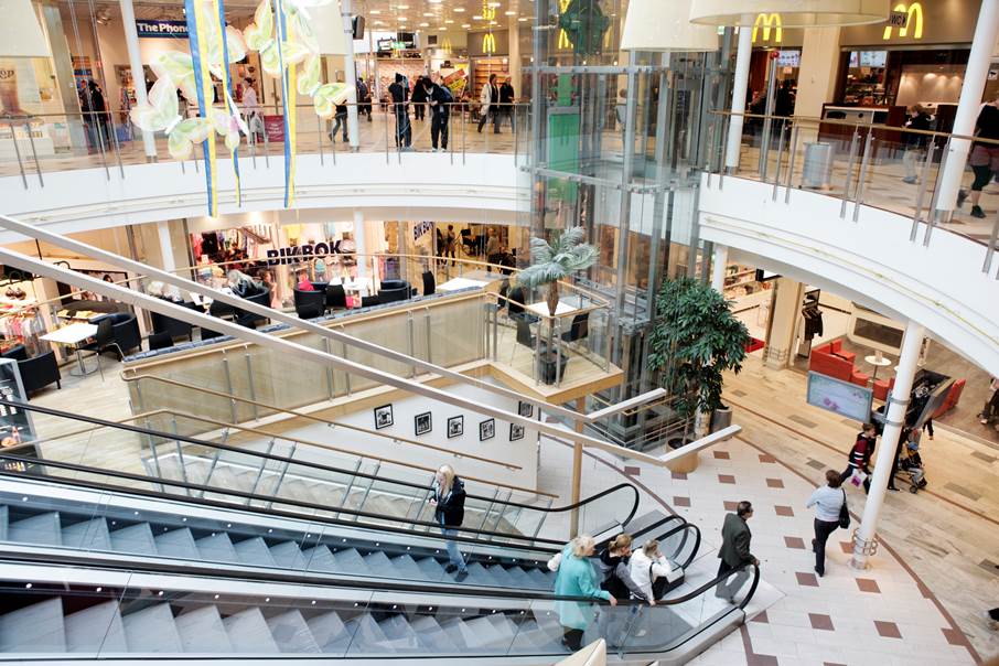 Interiörbild inne i från Haninge centrum